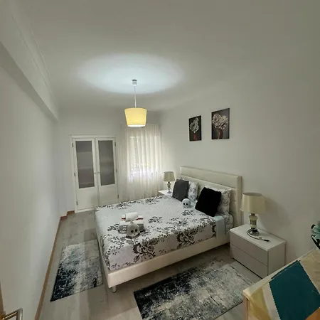 Apartment Bela House *